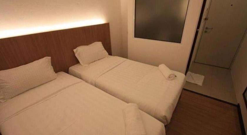 Place2Stay @ Campus Hub Кучинг Экстерьер фото
