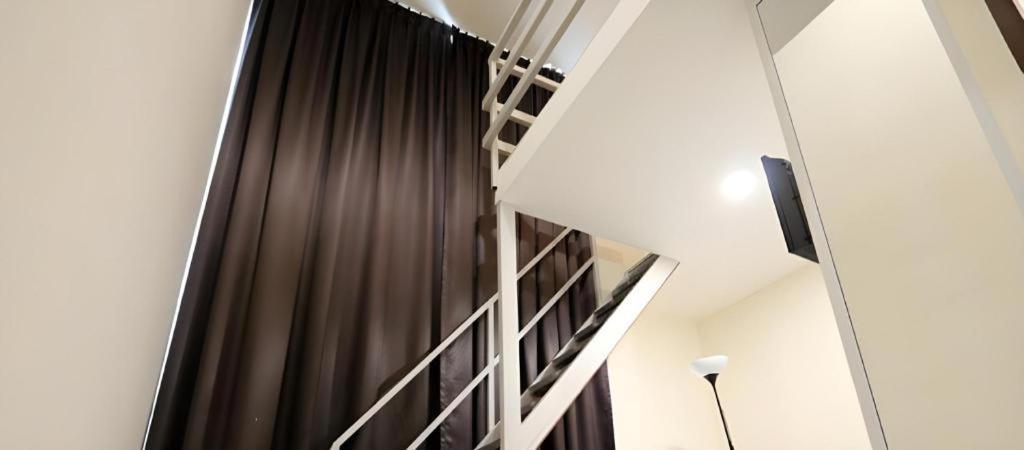 Place2Stay @ Campus Hub Кучинг Экстерьер фото